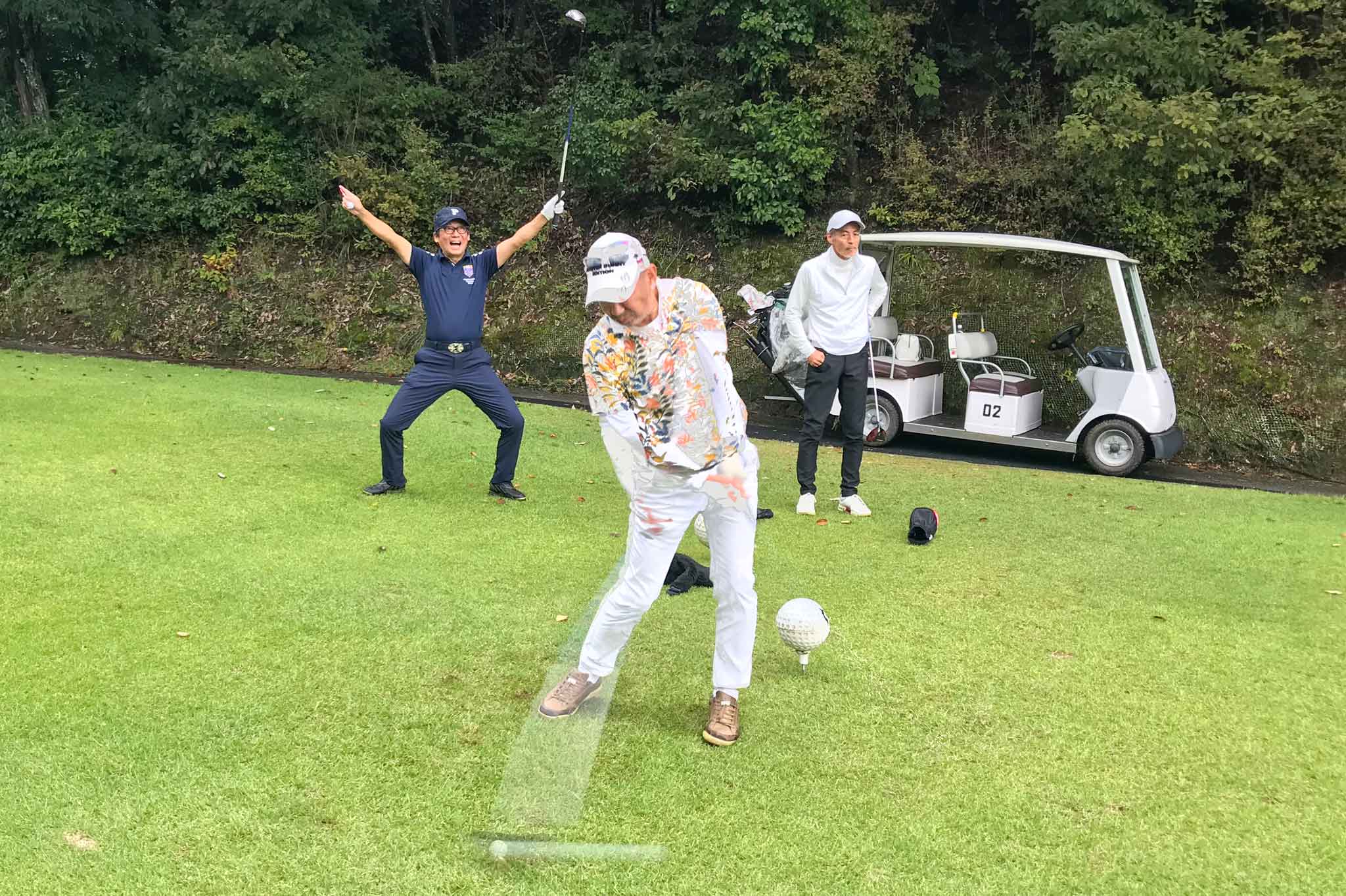 関西ゴルフサークル セブンエイトの青地さんのティーショット