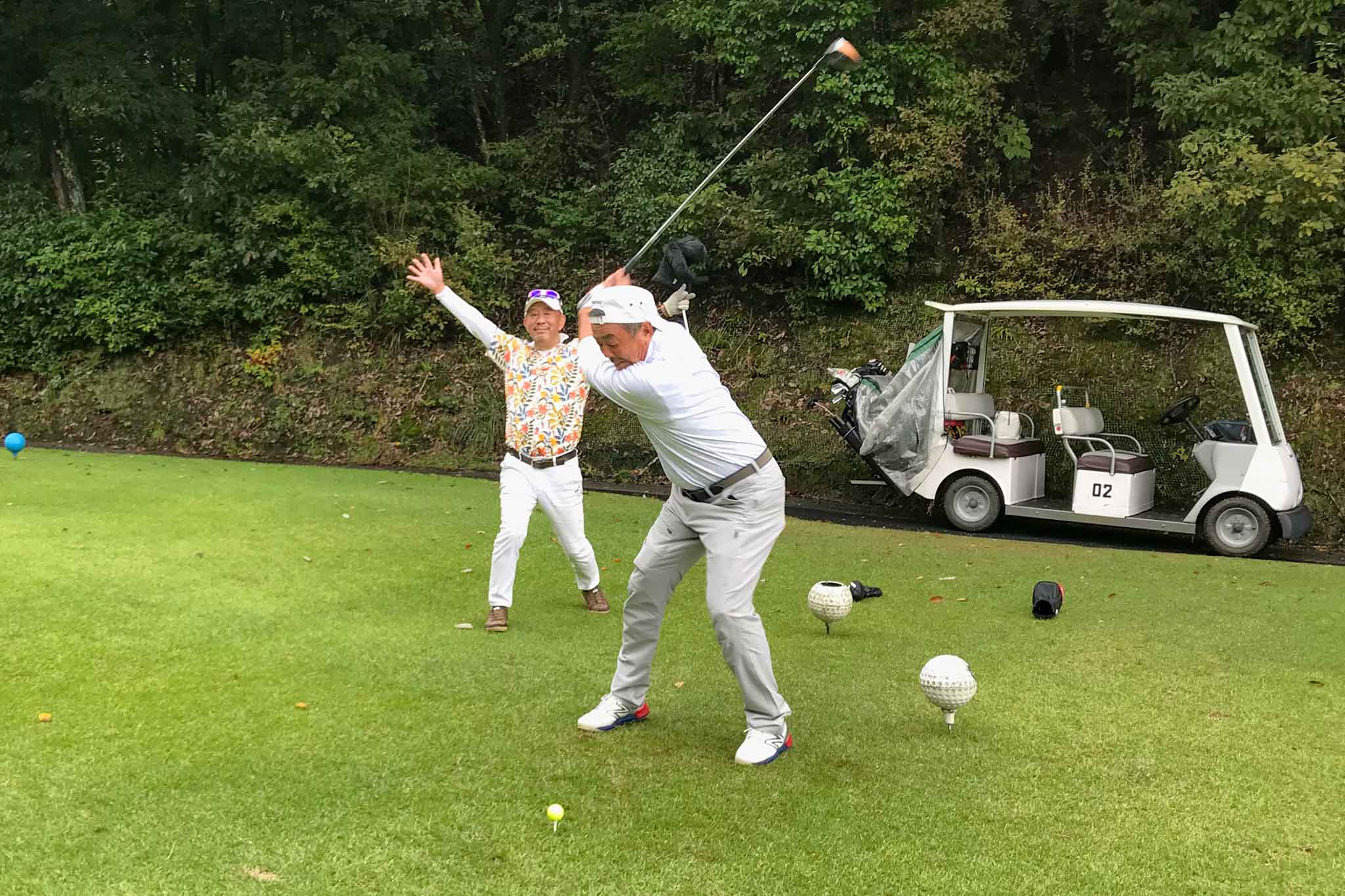 関西ゴルフサークル セブンエイトの大西さんのティーショット