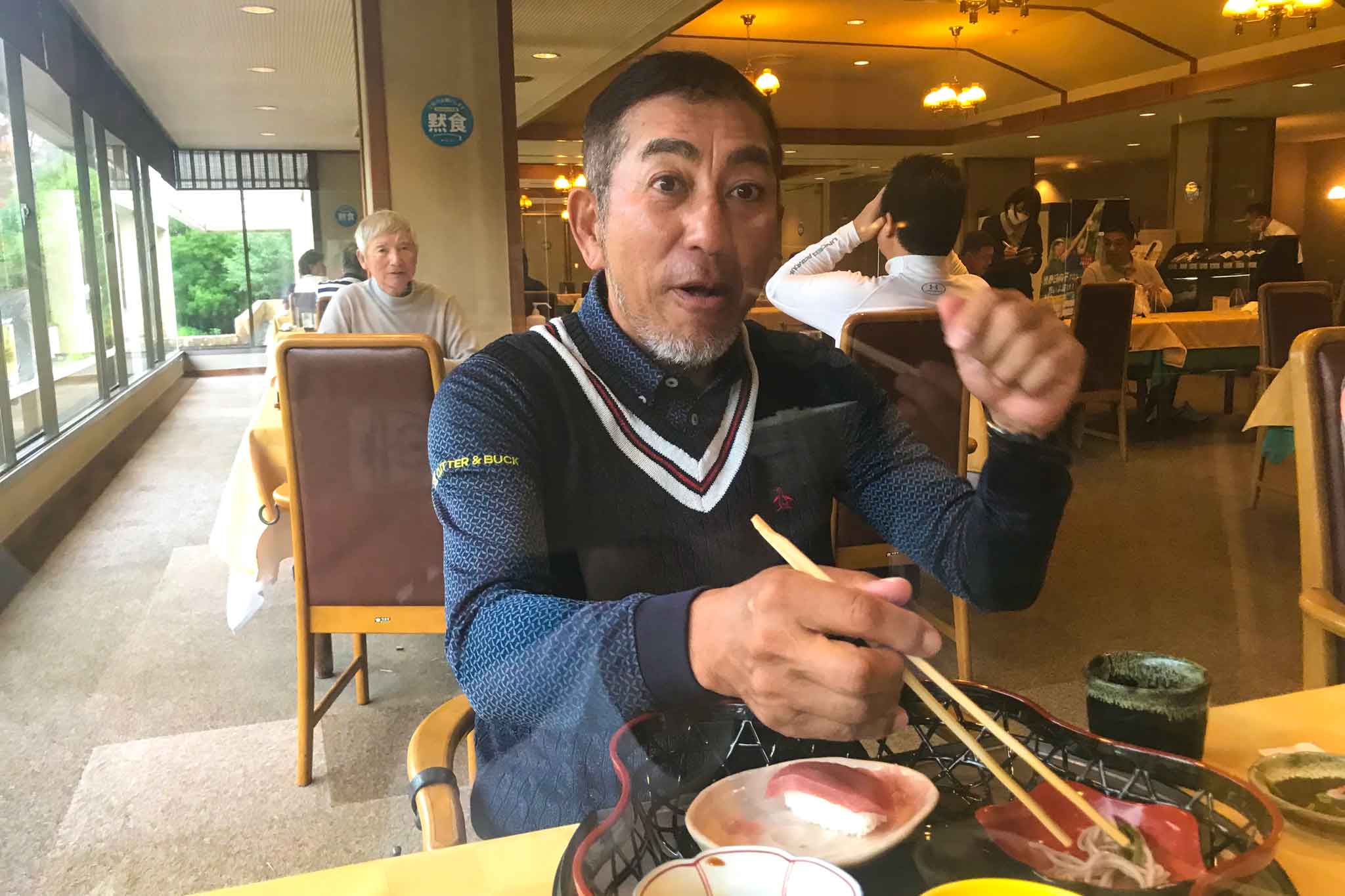 関西ゴルフサークル セブンエイトのランチタイムの森田雅直さんの写真