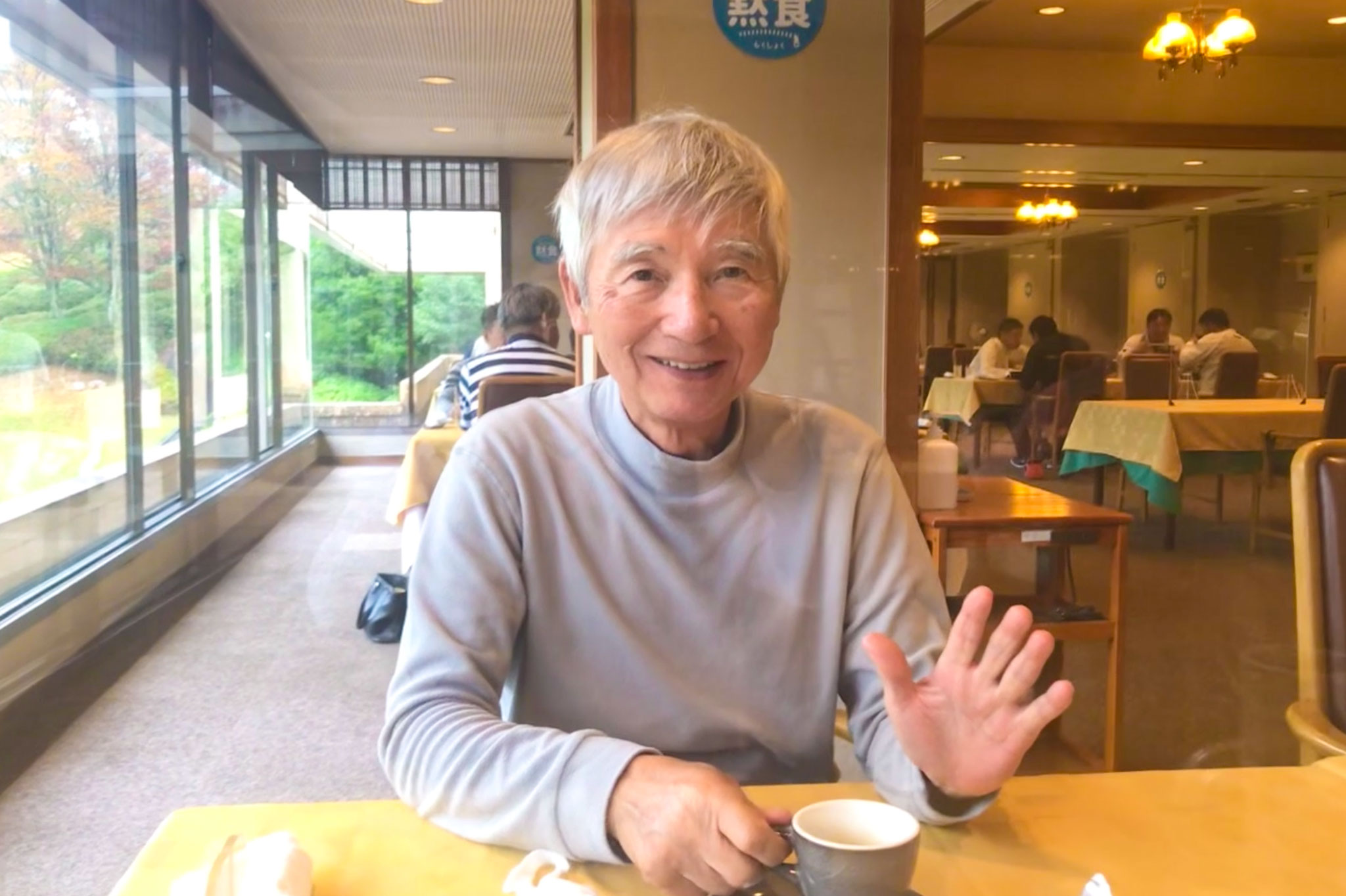 関西ゴルフサークル セブンエイトのランチタイムの辻さんの写真