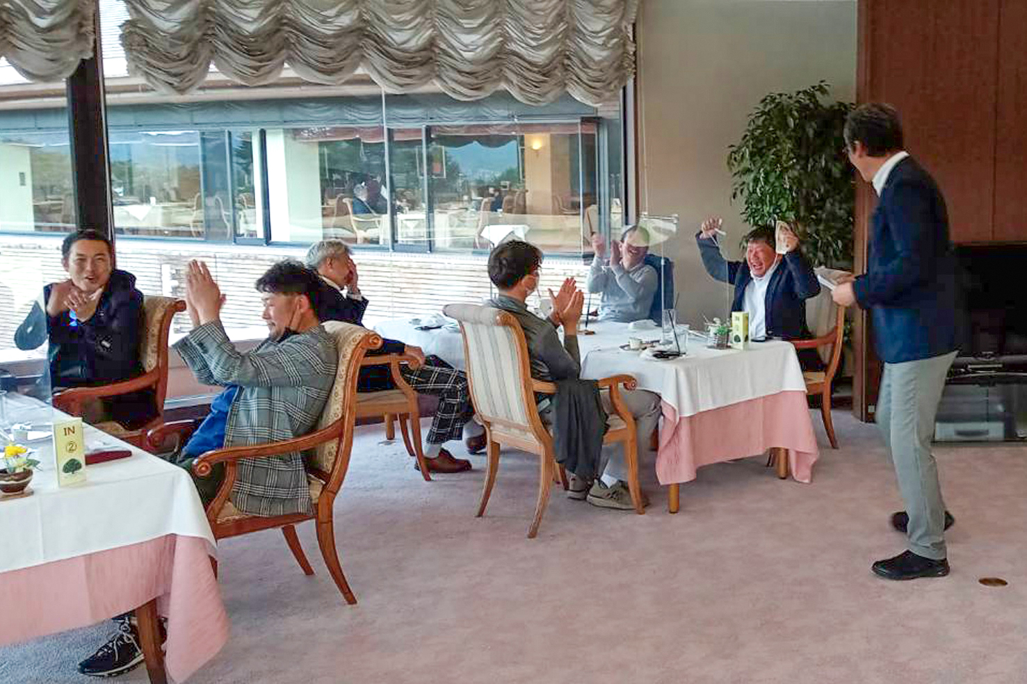 関西ゴルフサークル セブンエイトの大橋さんの記念写真