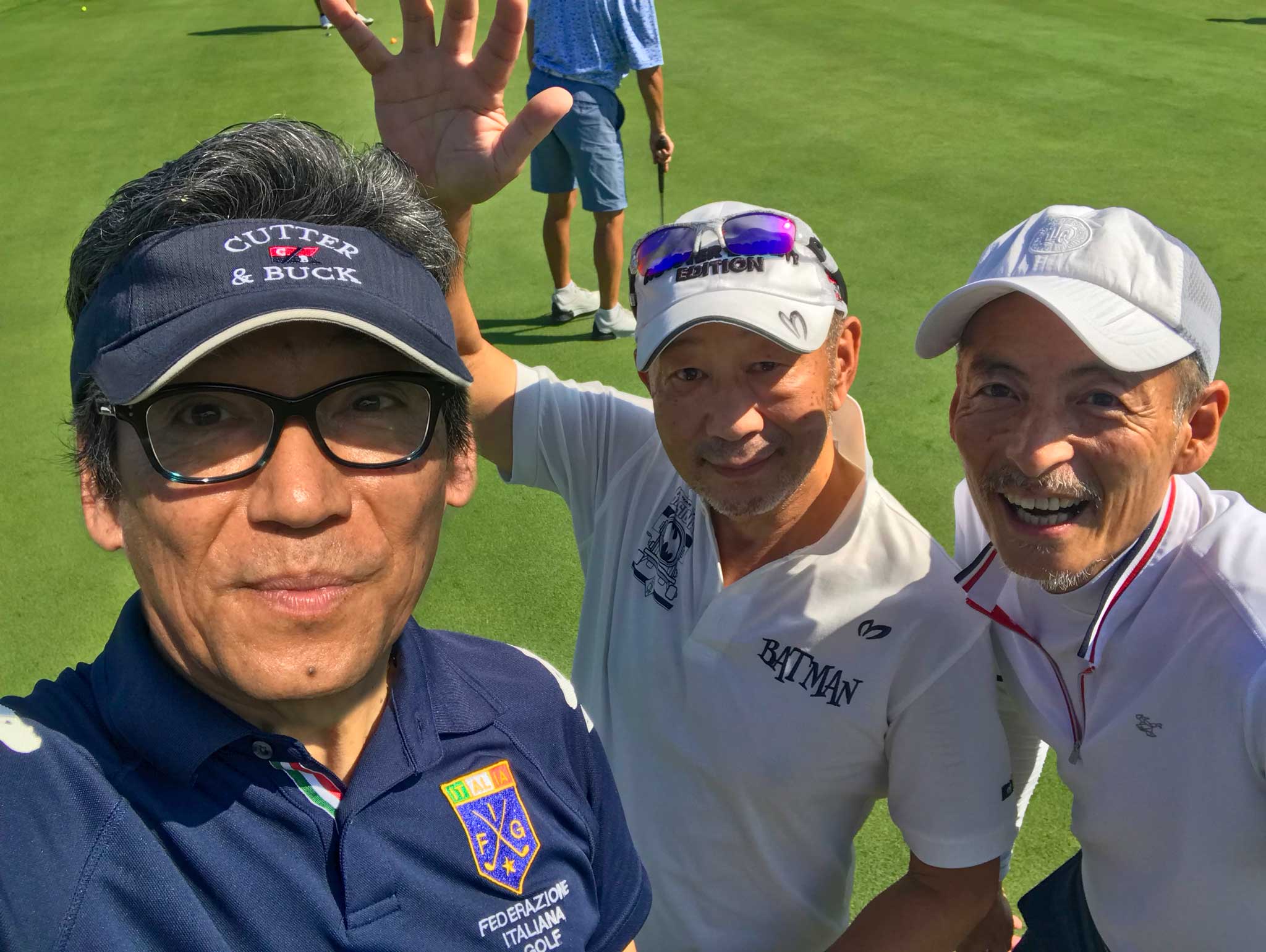 関西ゴルフサークル セブンエイトの湯浅光一と青地さんと白数さんの写真