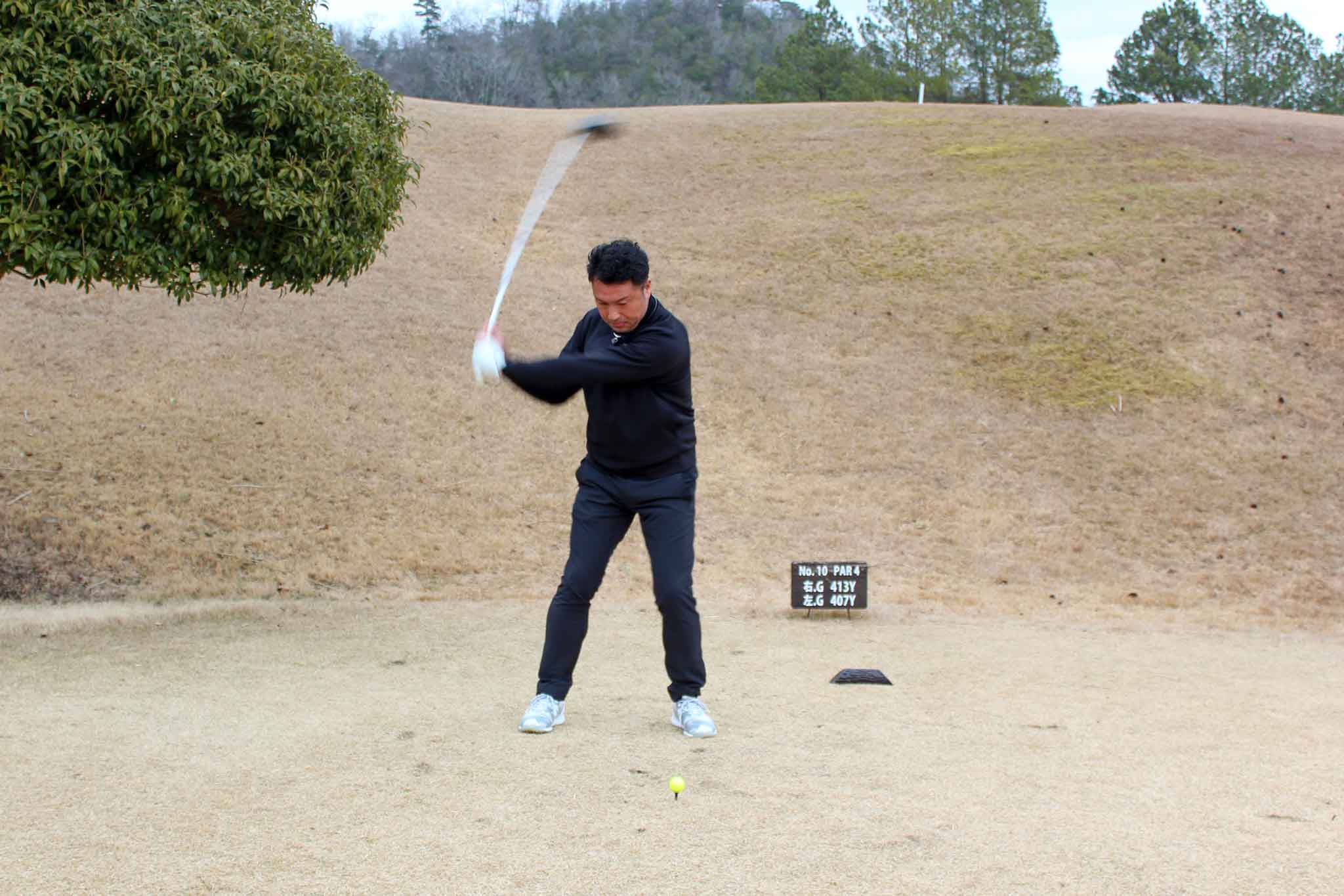 関西ゴルフサークル セブンエイト永徳さんのスイング写真