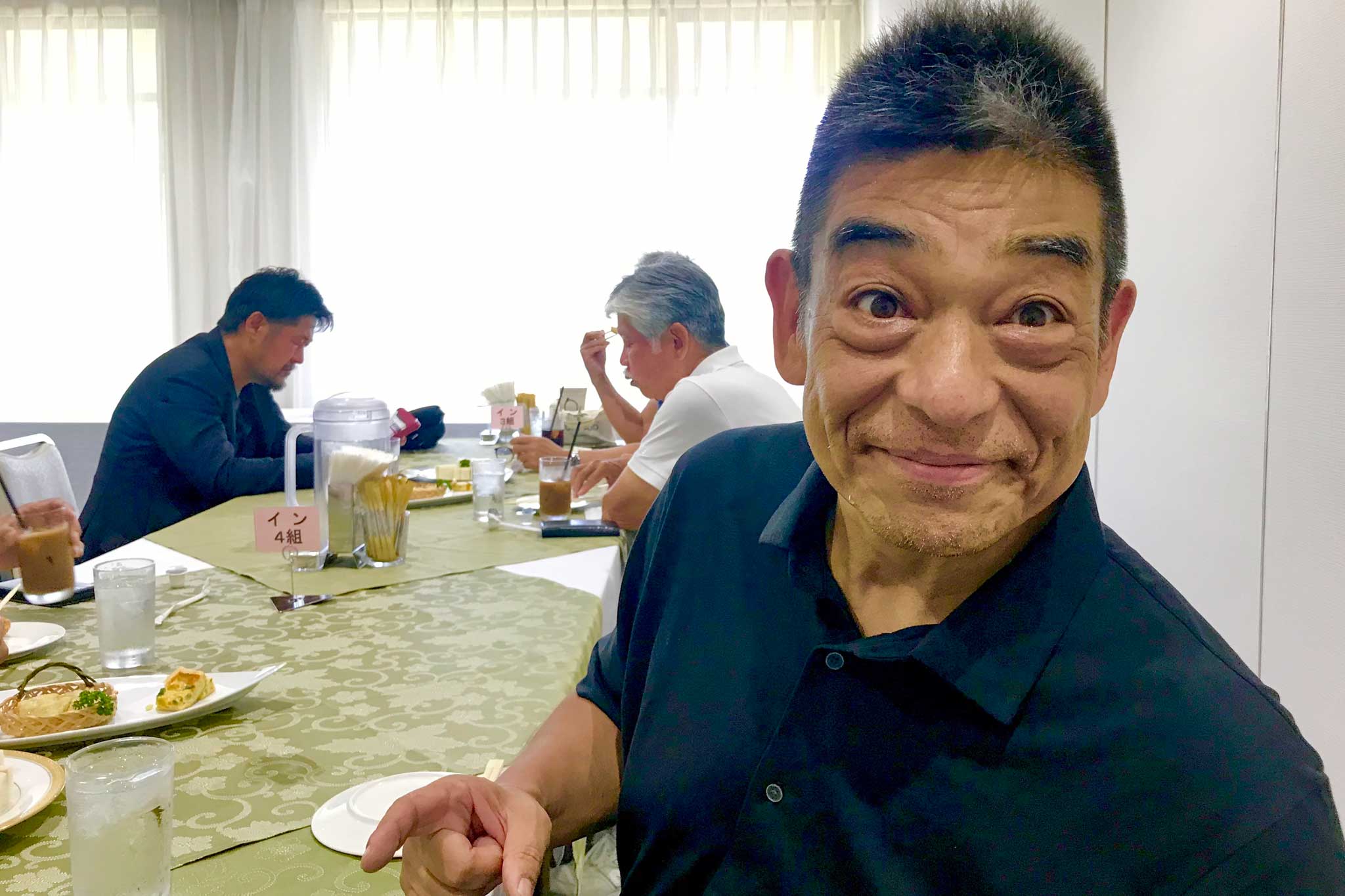 パーティーでの記念写真