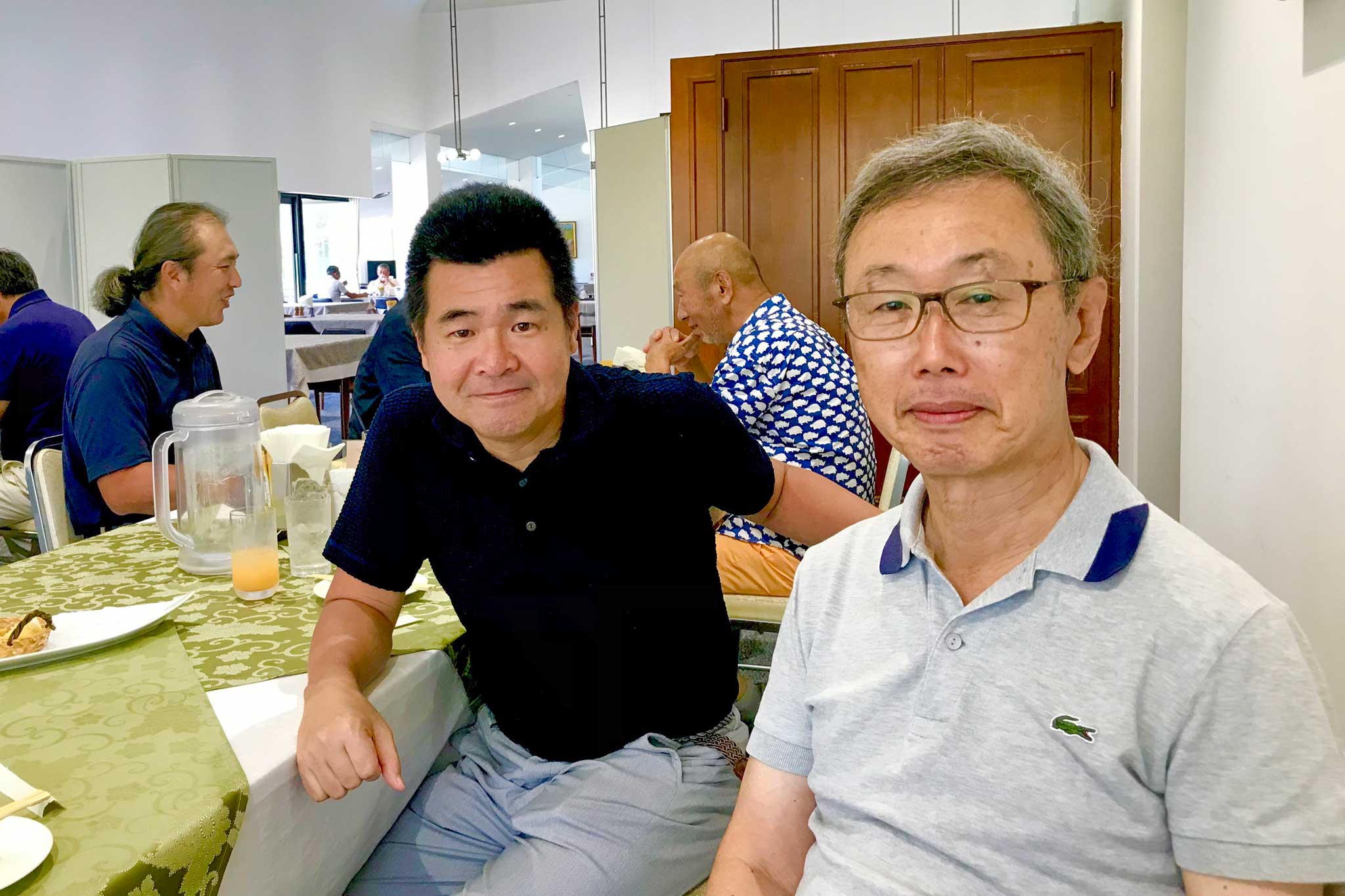 パーティーでの記念写真