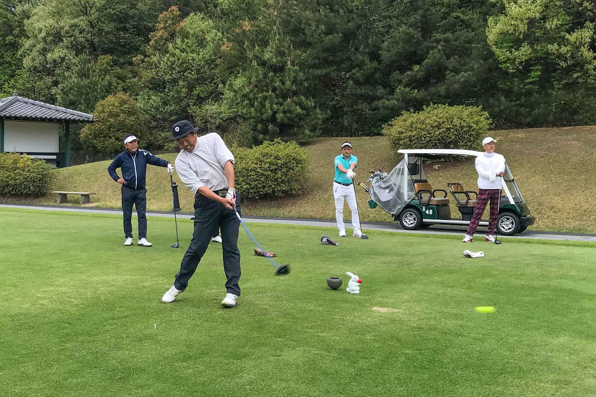 関西ゴルフサークル セブンエイト大西さんのスイング写真