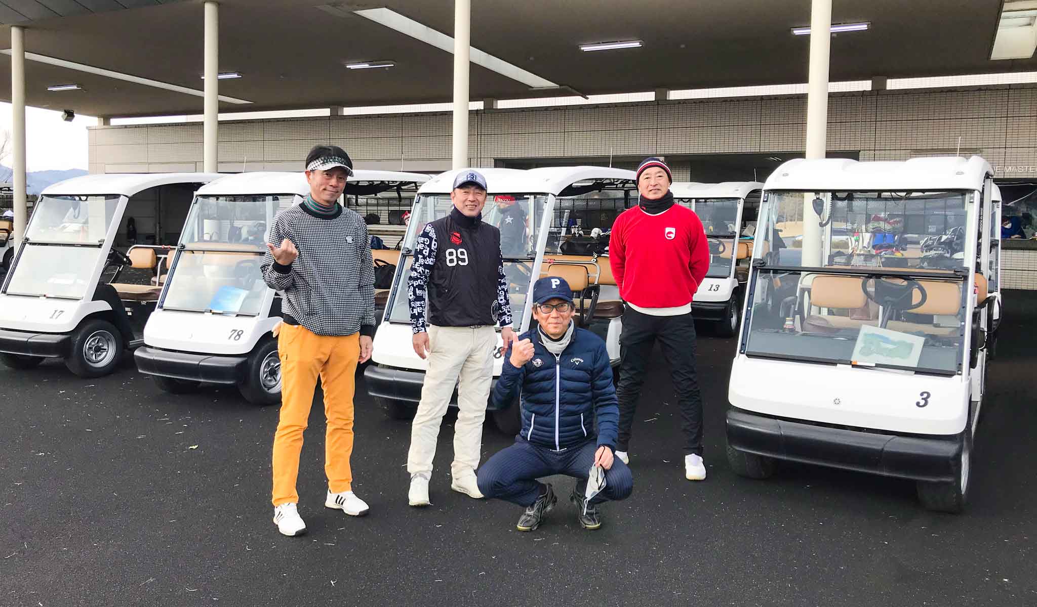 ベアズパウジャパンカントリークラブ記念写真、湯浅光一さんと湯浅浩由さんと村上修司さんと松村元喜さん