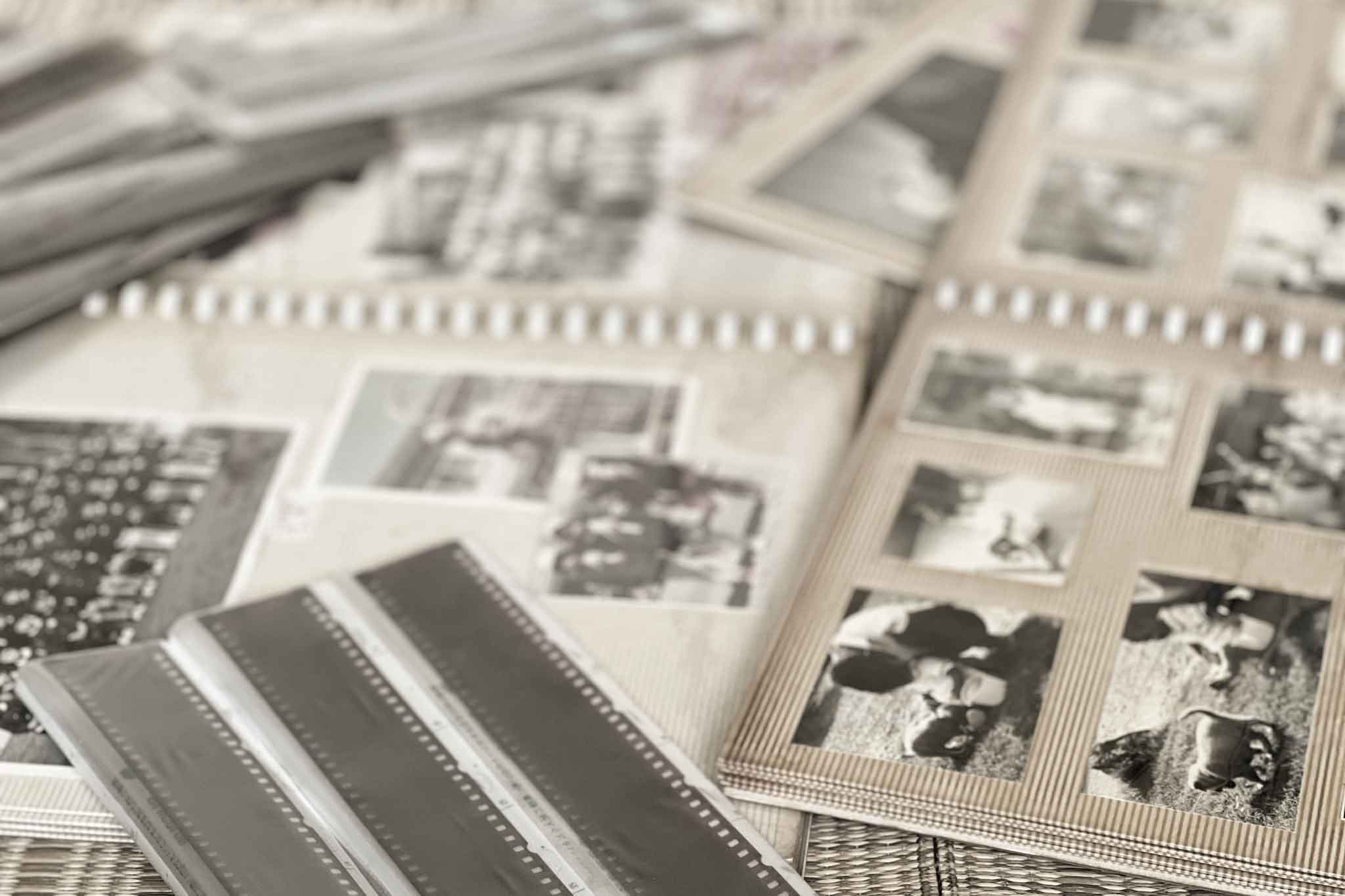 昔のアルバムのイメージ写真