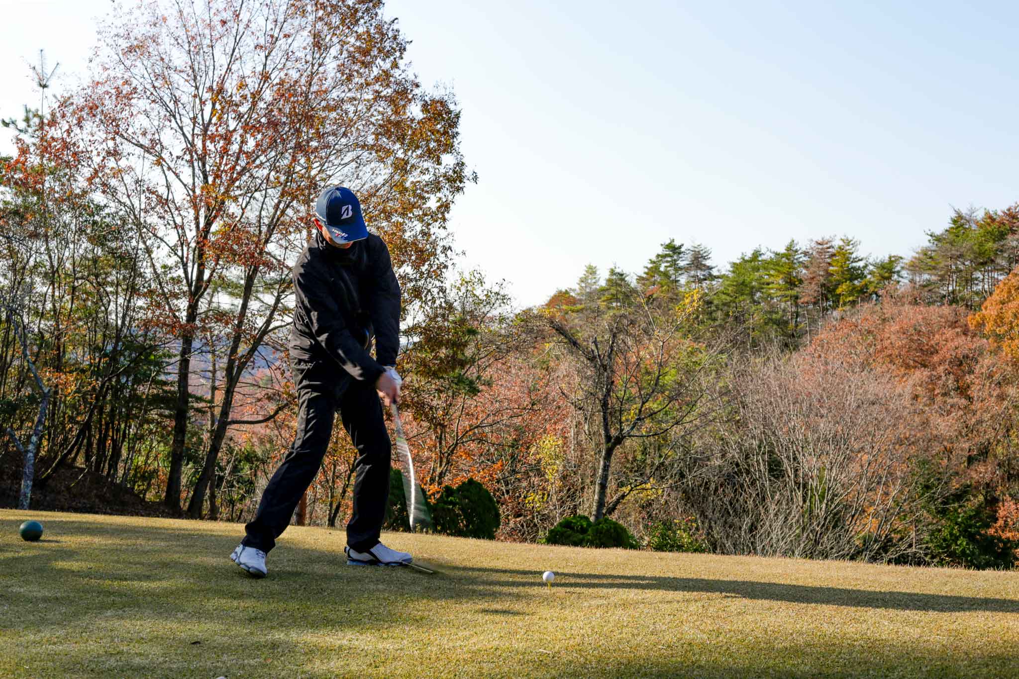 篠山ゴルフ倶楽部でラウンドする大江さん