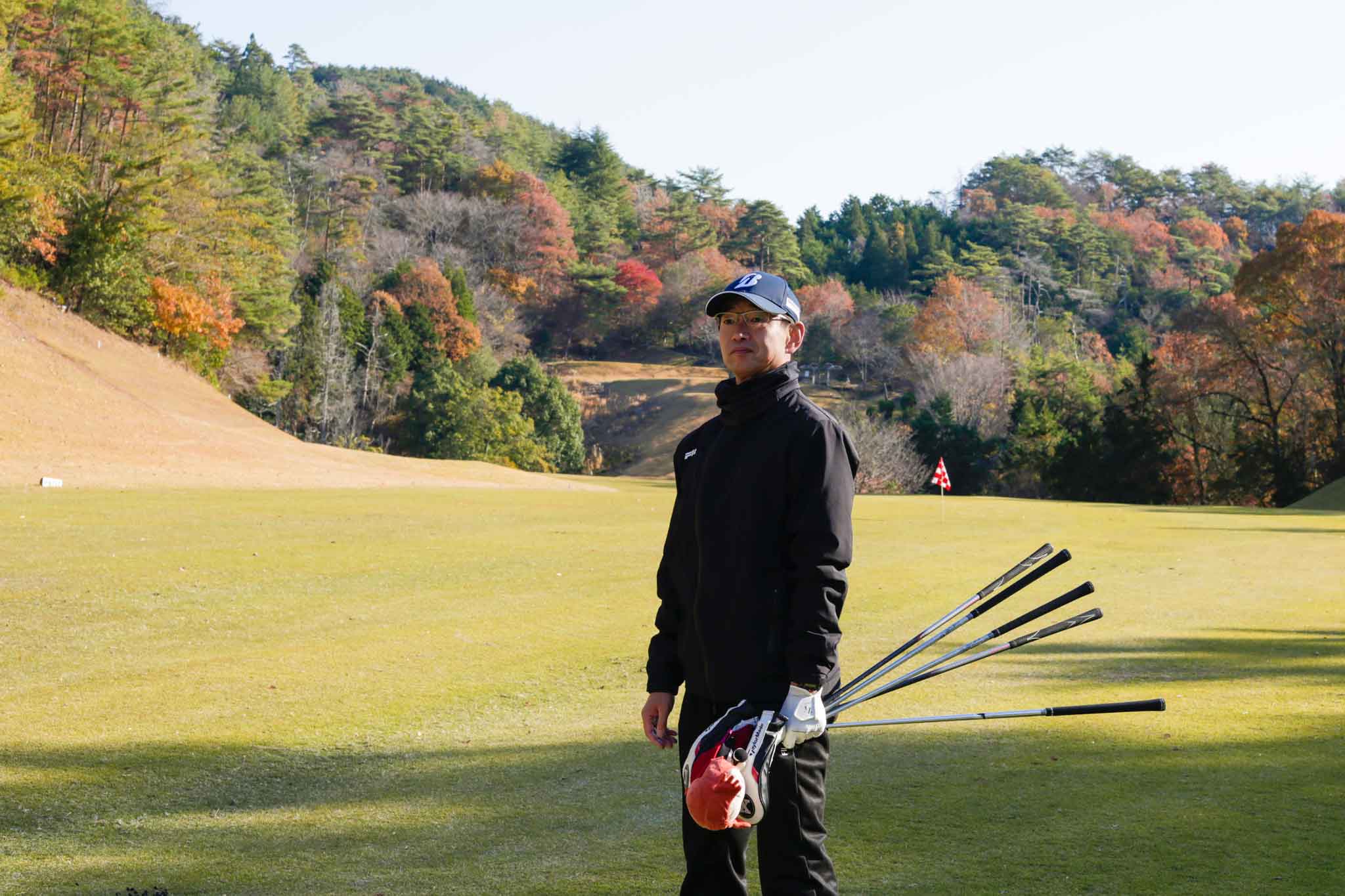 篠山ゴルフ倶楽部でラウンドする大江さん