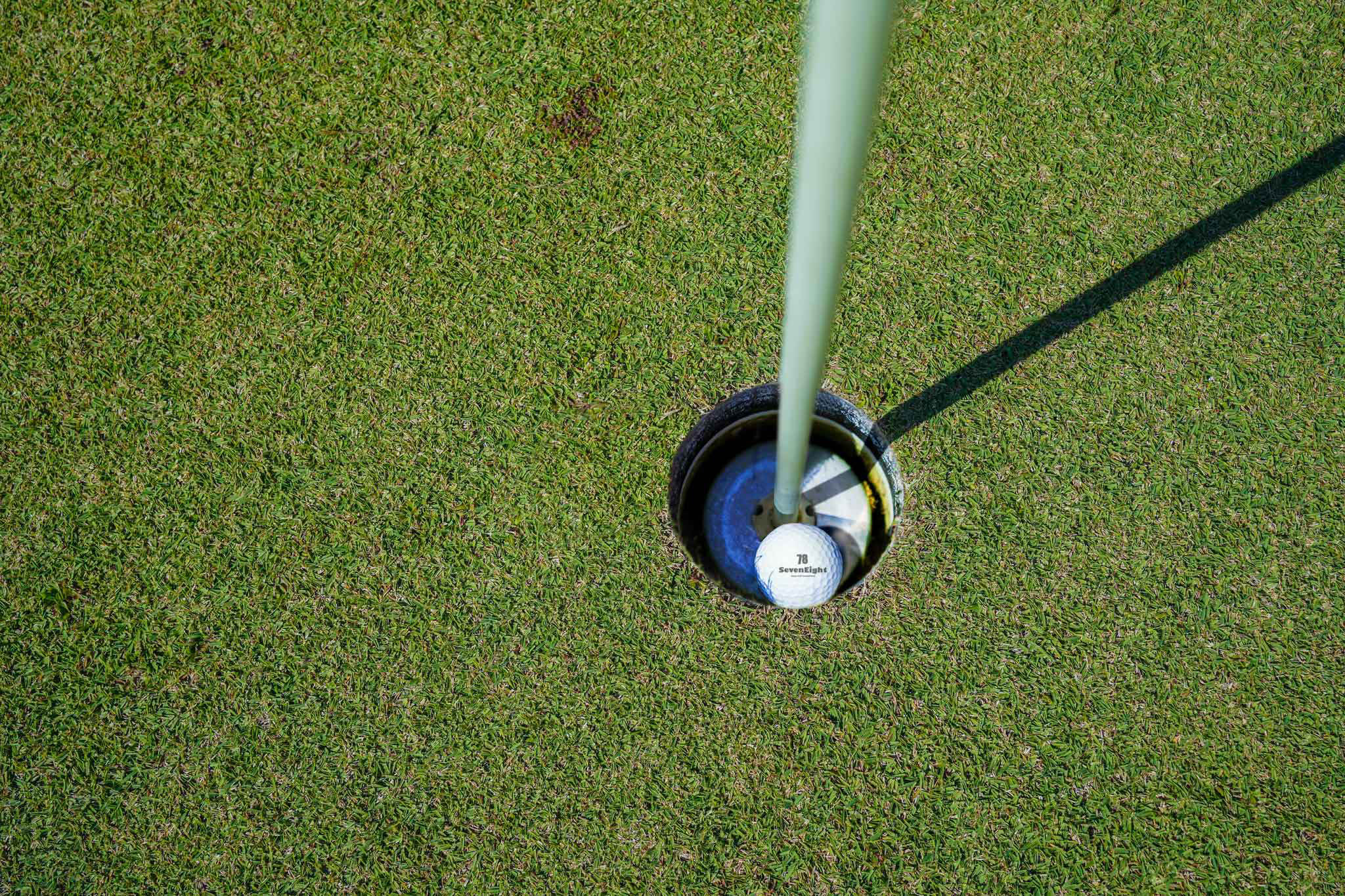 カップインしたボール