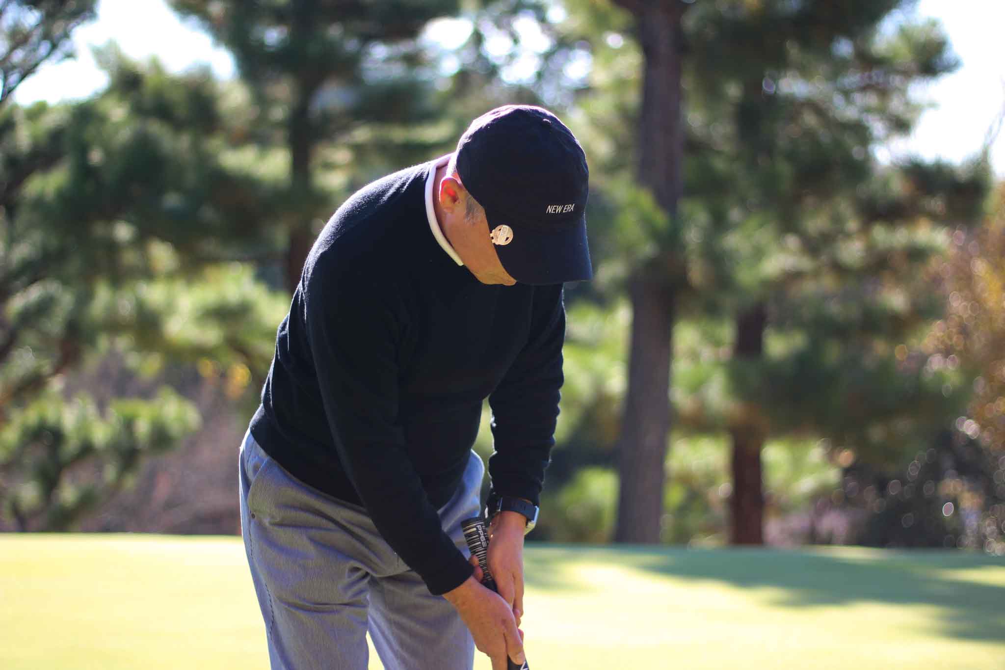 パッティングする田中さん