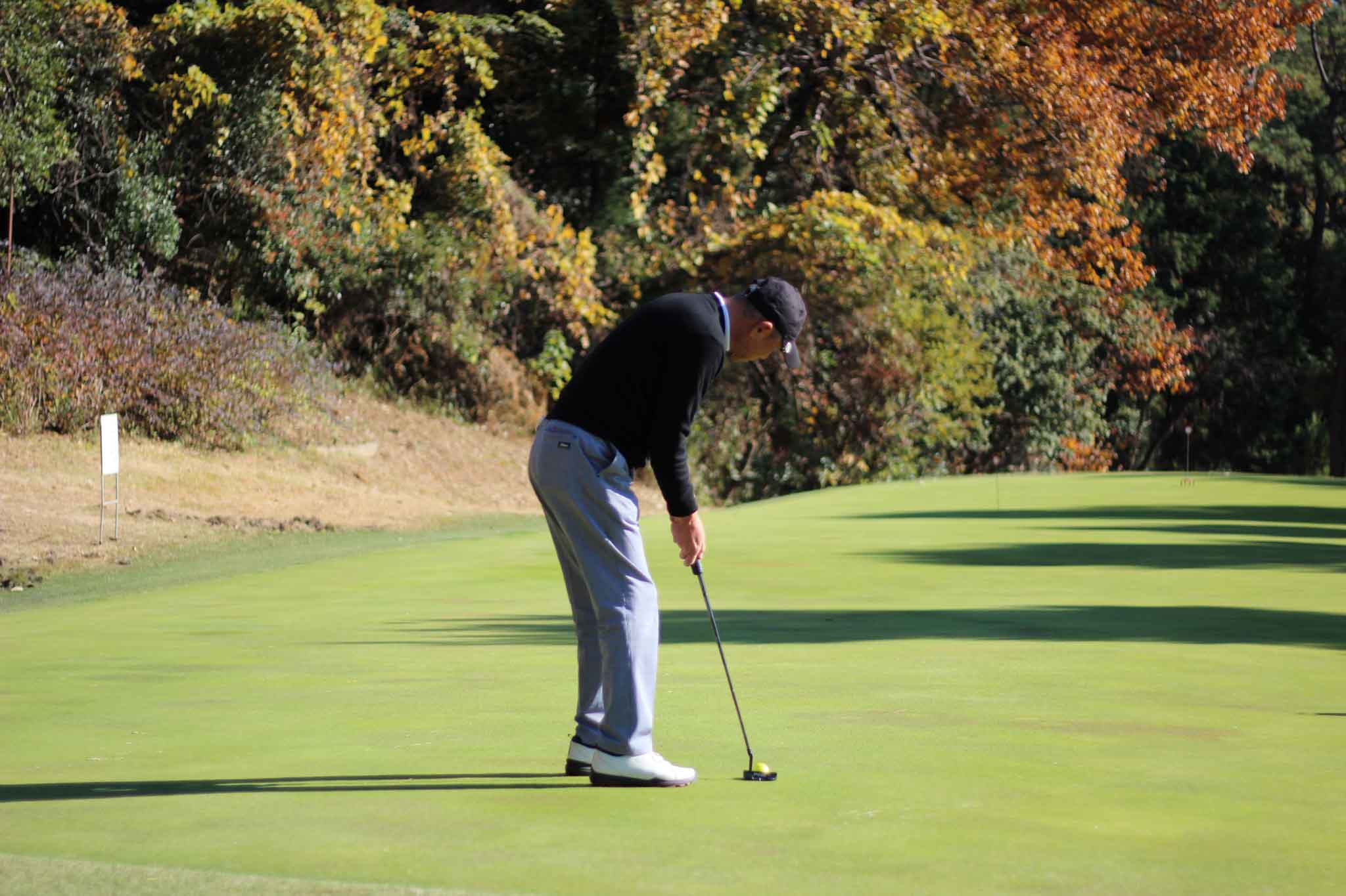 関西ゴルフサークル セブンエイトのTUWAMONOインタビューを受ける田中 剛さん